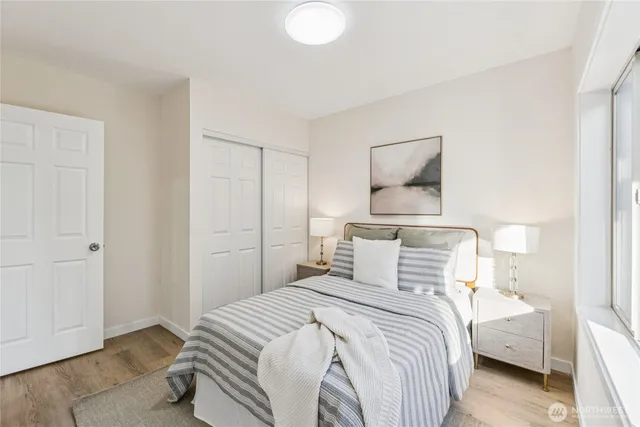 $1,195,000 | 5607 5th Avenue Northeast, Seattle, WA 98105