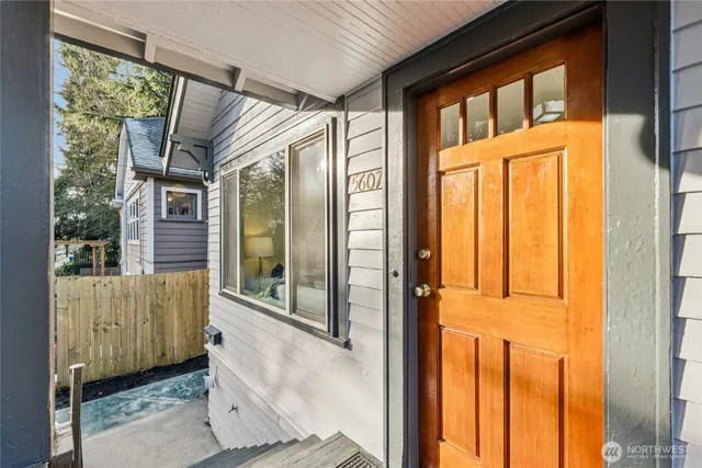 $1,195,000 | 5607 5th Avenue Northeast, Seattle, WA 98105