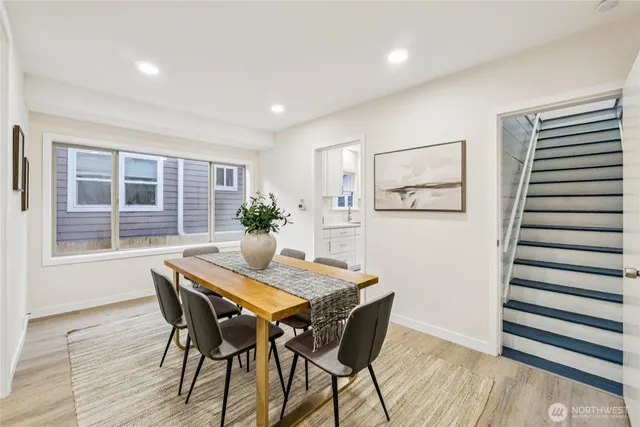 $1,195,000 | 5607 5th Avenue Northeast, Seattle, WA 98105