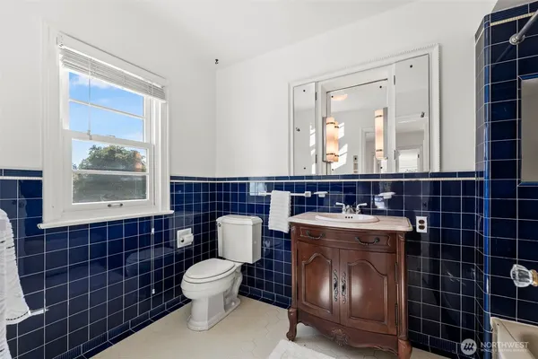 $1,349,000 | 3901 North 37th Street, Tacoma, WA 98407