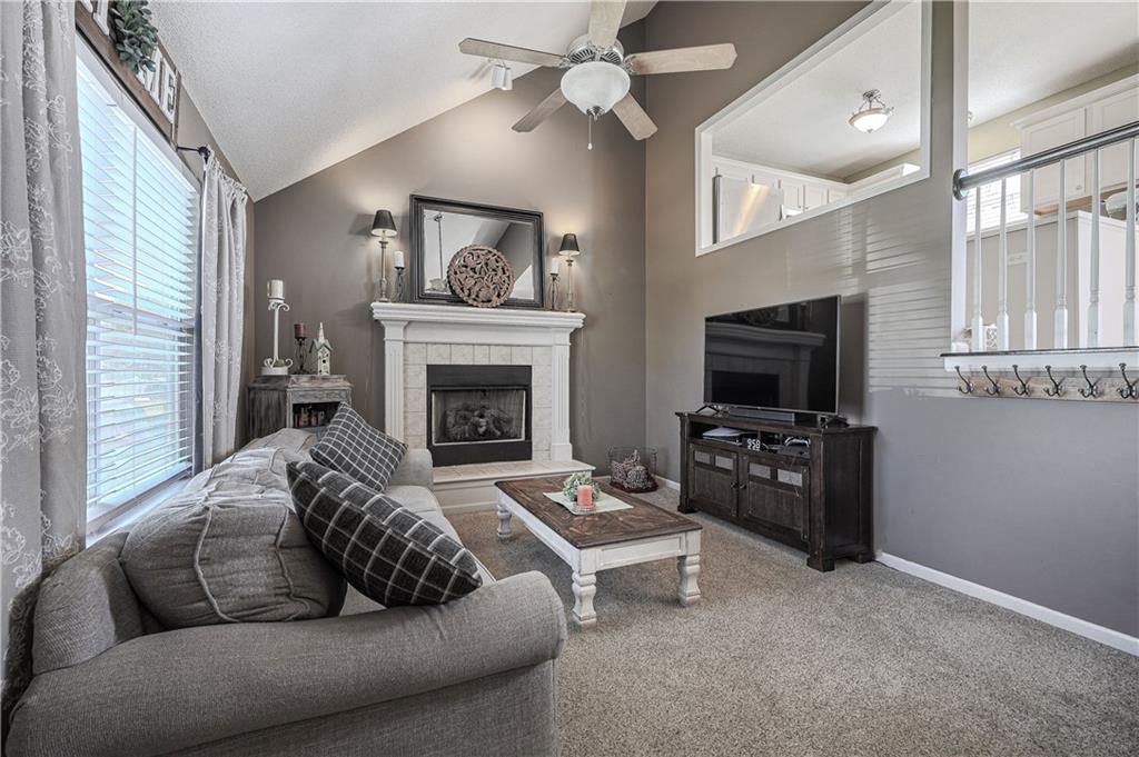 17149 Jessica Street Gardner, KS 66030 - Photo 3 of 21