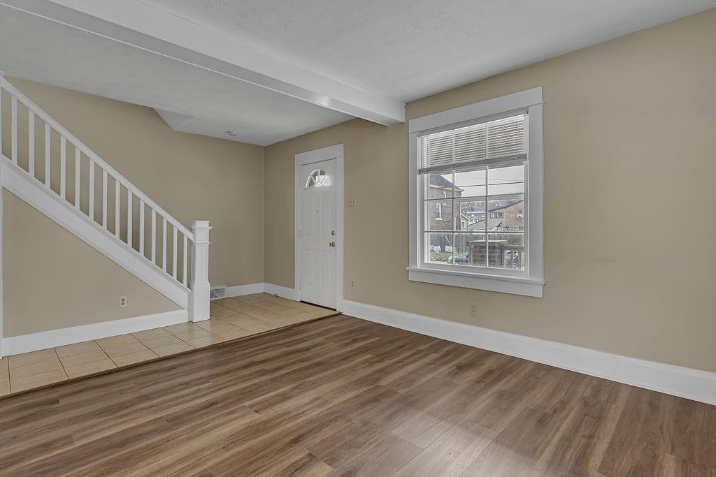 4506 4th Avenue Beaver Falls, PA 15010 - Photo 5 of 30