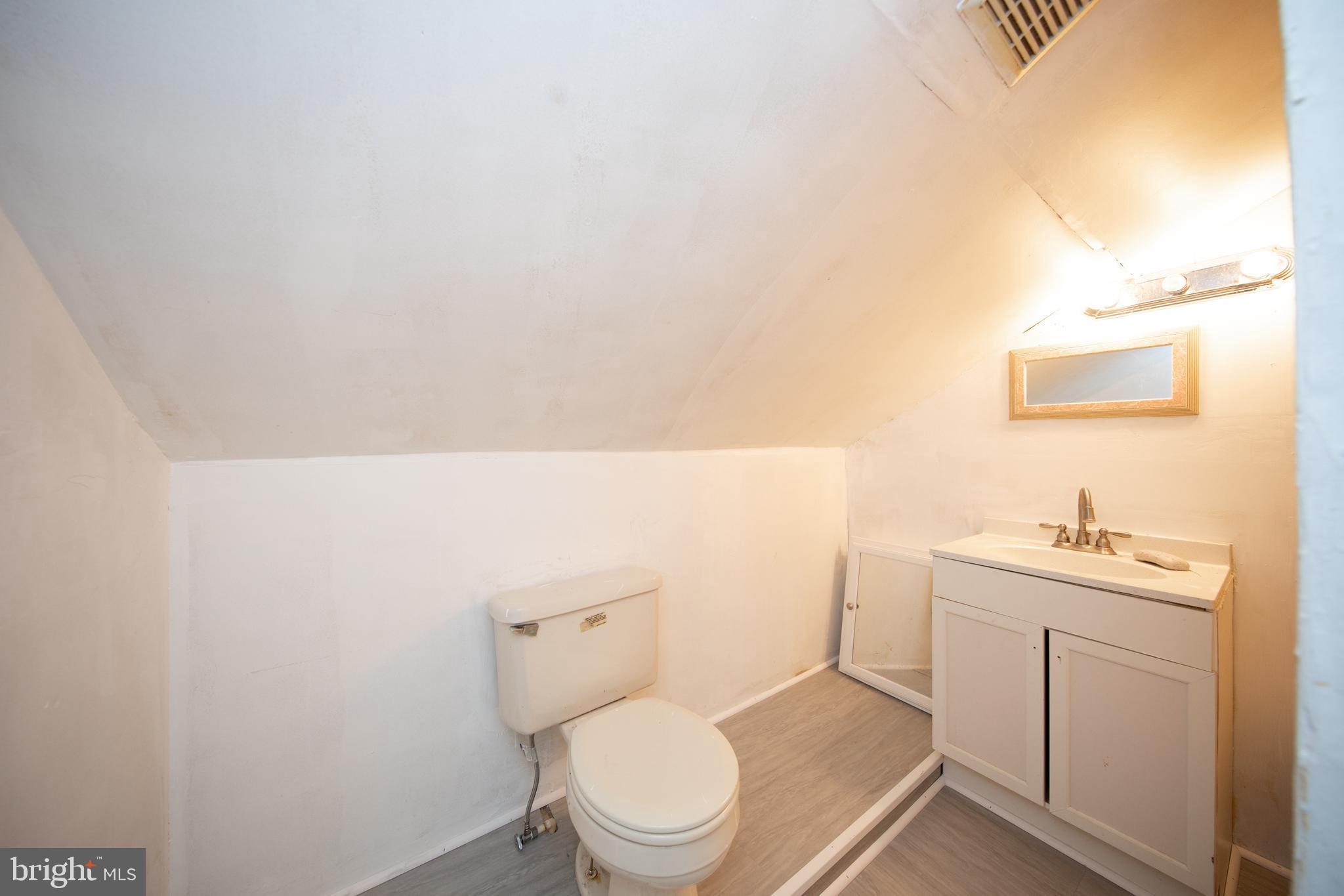 111 Bush Chapel Road Aberdeen, MD 21001 - Photo 22 of 29 Upper level Bath