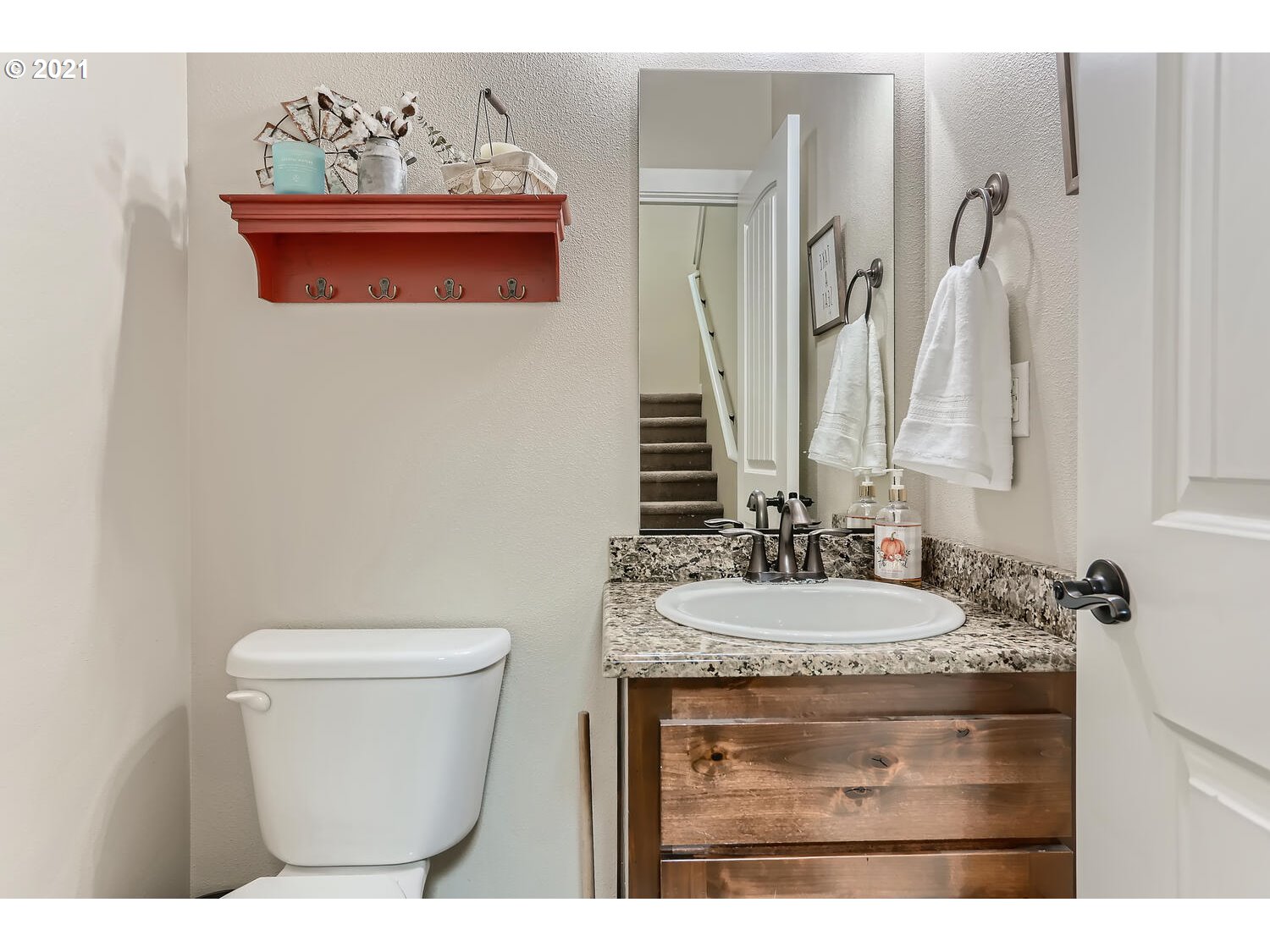 20915 Northwest Adcock Road Yamhill, OR 97148 - Photo 11 of 32 Gallery Image 11