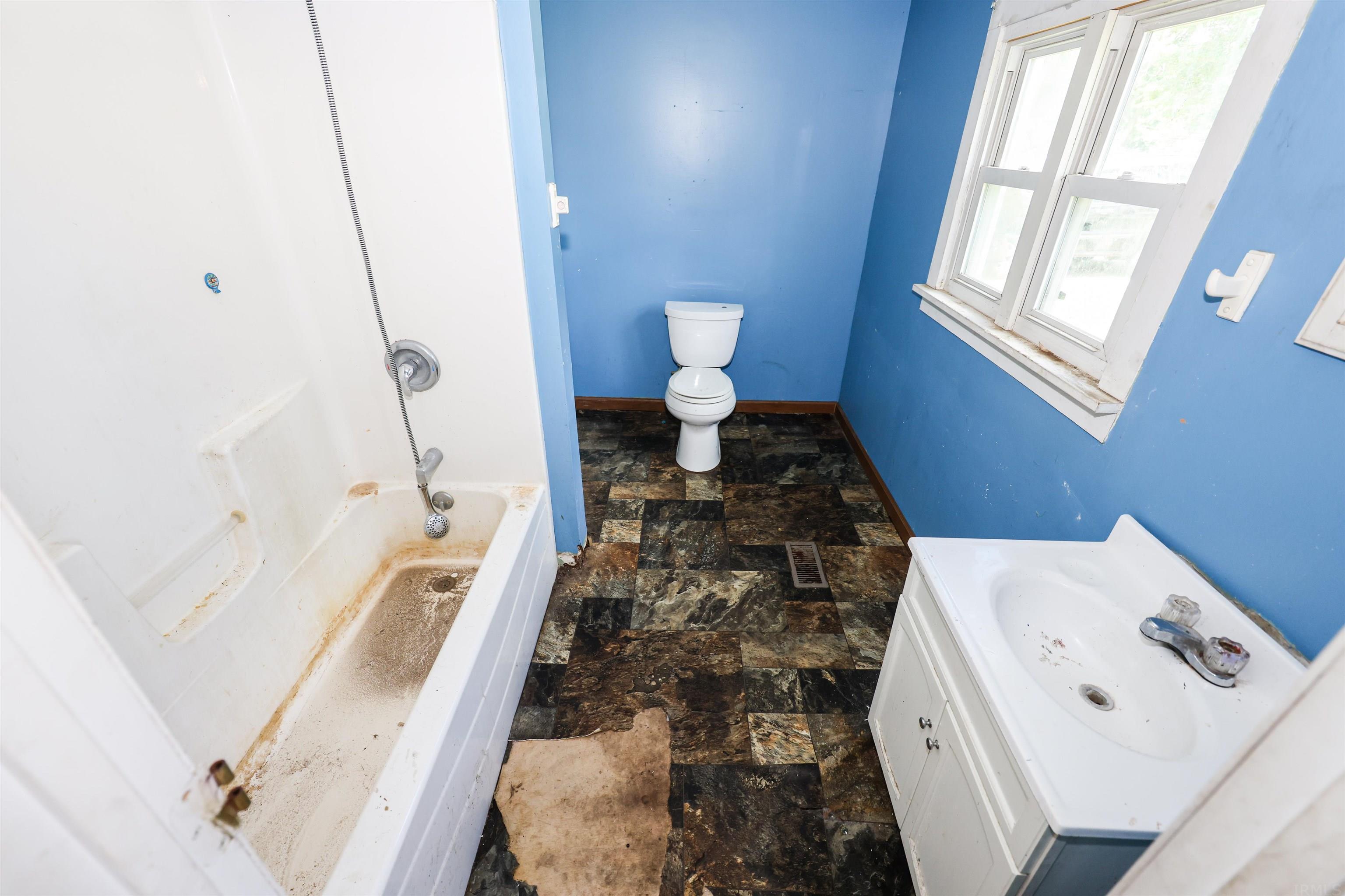 549 Washington Street Rome City, IN 46784 - Photo 7 of 18