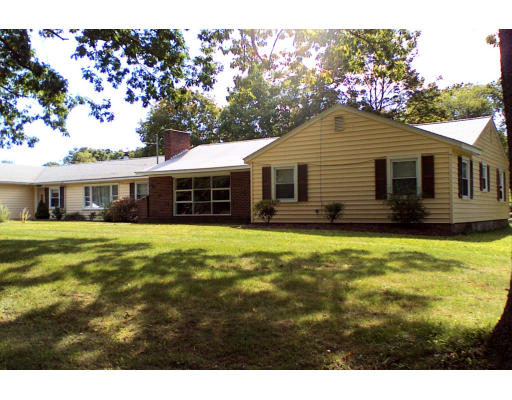 113 Park Road Chelmsford, MA 01824 - Photo 3 of 14 Gallery Image 3