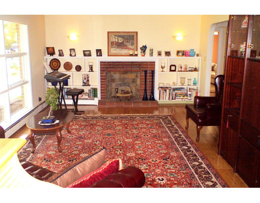113 Park Road Chelmsford, MA 01824 - Photo 9 of 14 Gallery Image 9