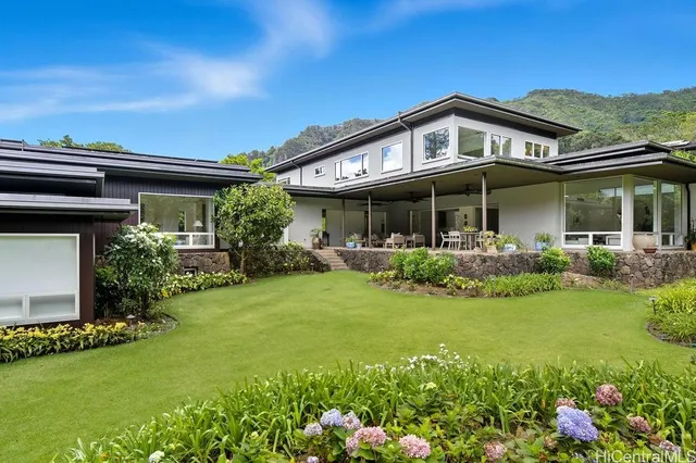 $4,980,000 | 4000 Old Pali Road, Honolulu, HI 96817