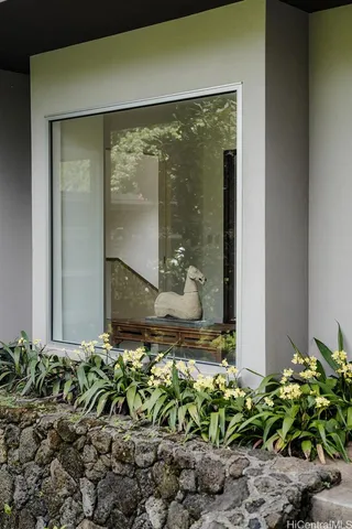 $4,980,000 | 4000 Old Pali Road, Honolulu, HI 96817