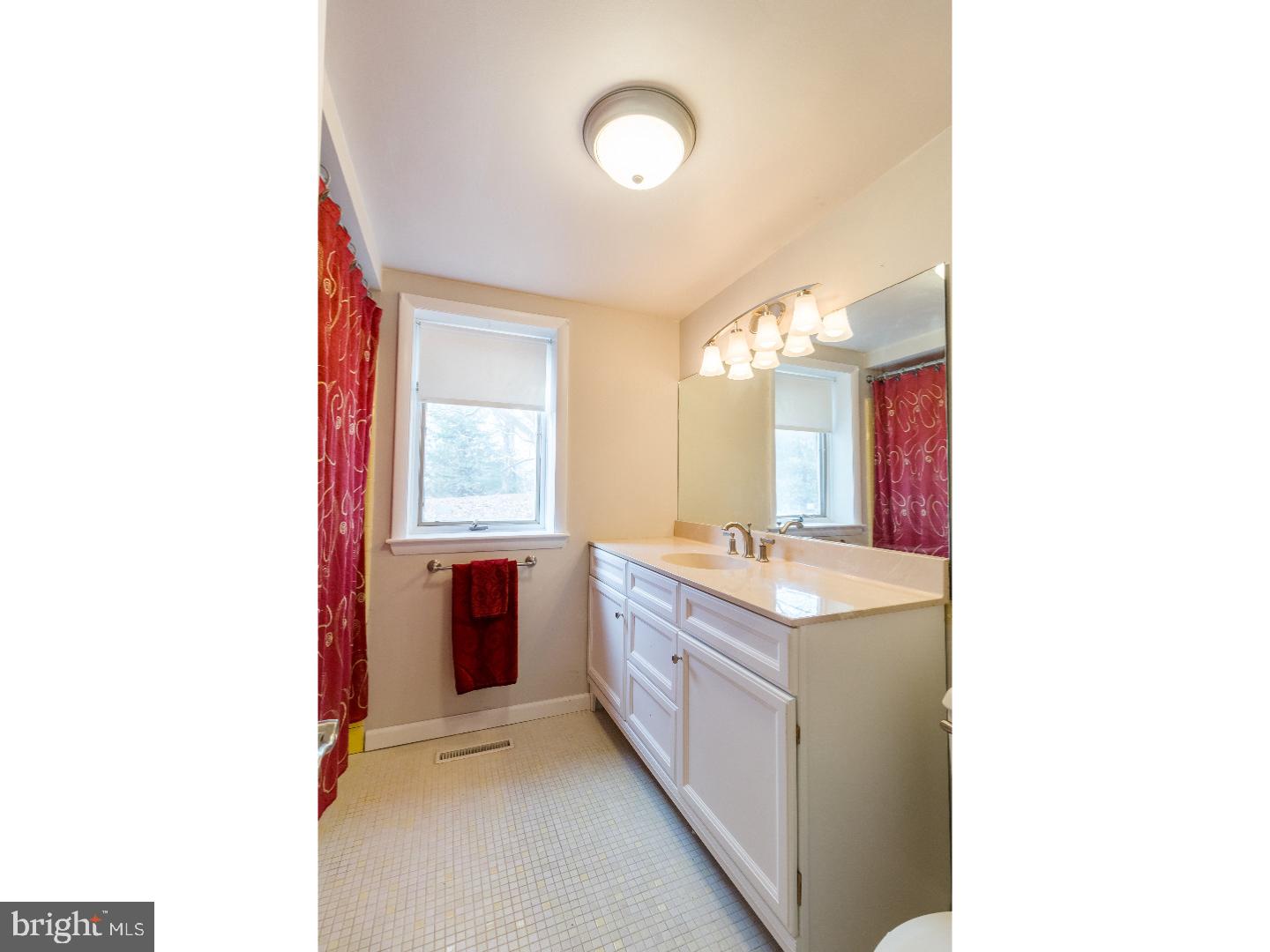 305 High Ridge Road Wilmington, DE 19807 - Photo 20 of 25 Bathroom