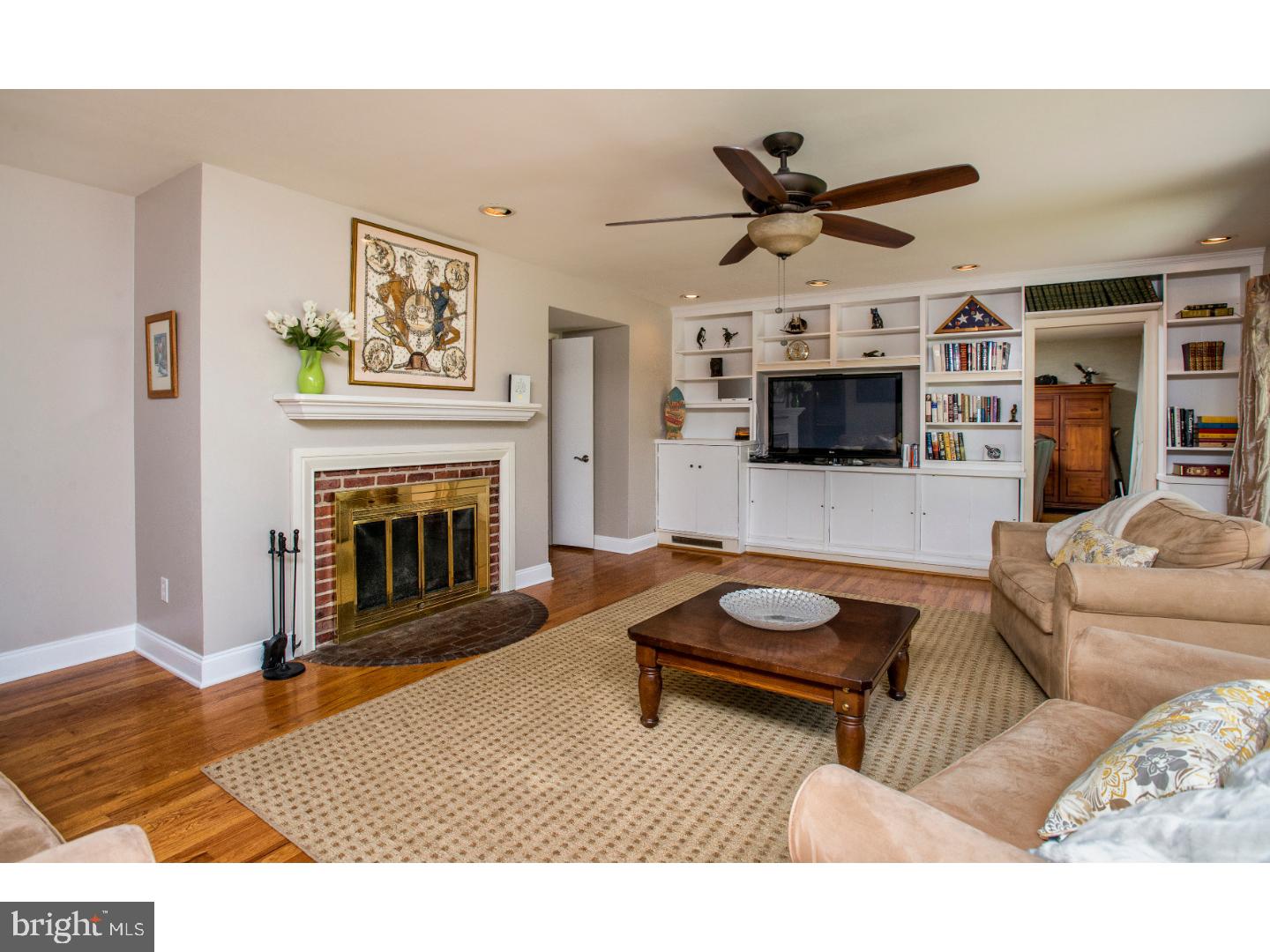 305 High Ridge Road Wilmington, DE 19807 - Photo 8 of 25 Family Room
