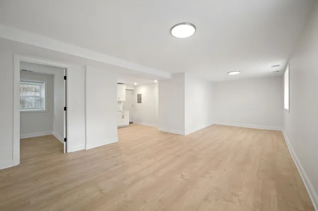 $2,500 | 1340 West Hollywood Avenue, Unit G, Chicago, IL 60660