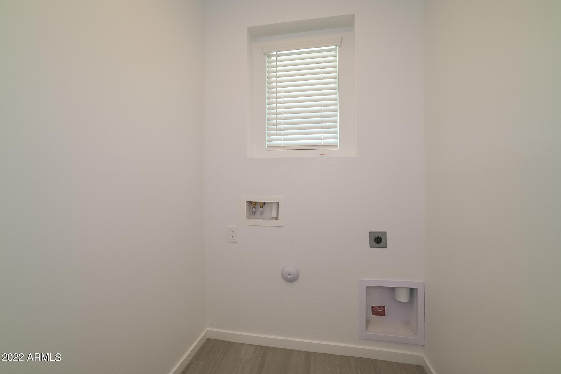 22686 North Chase Drive Maricopa, AZ 85138 - Photo 13 of 17 013-photo-laundry-room-11234154