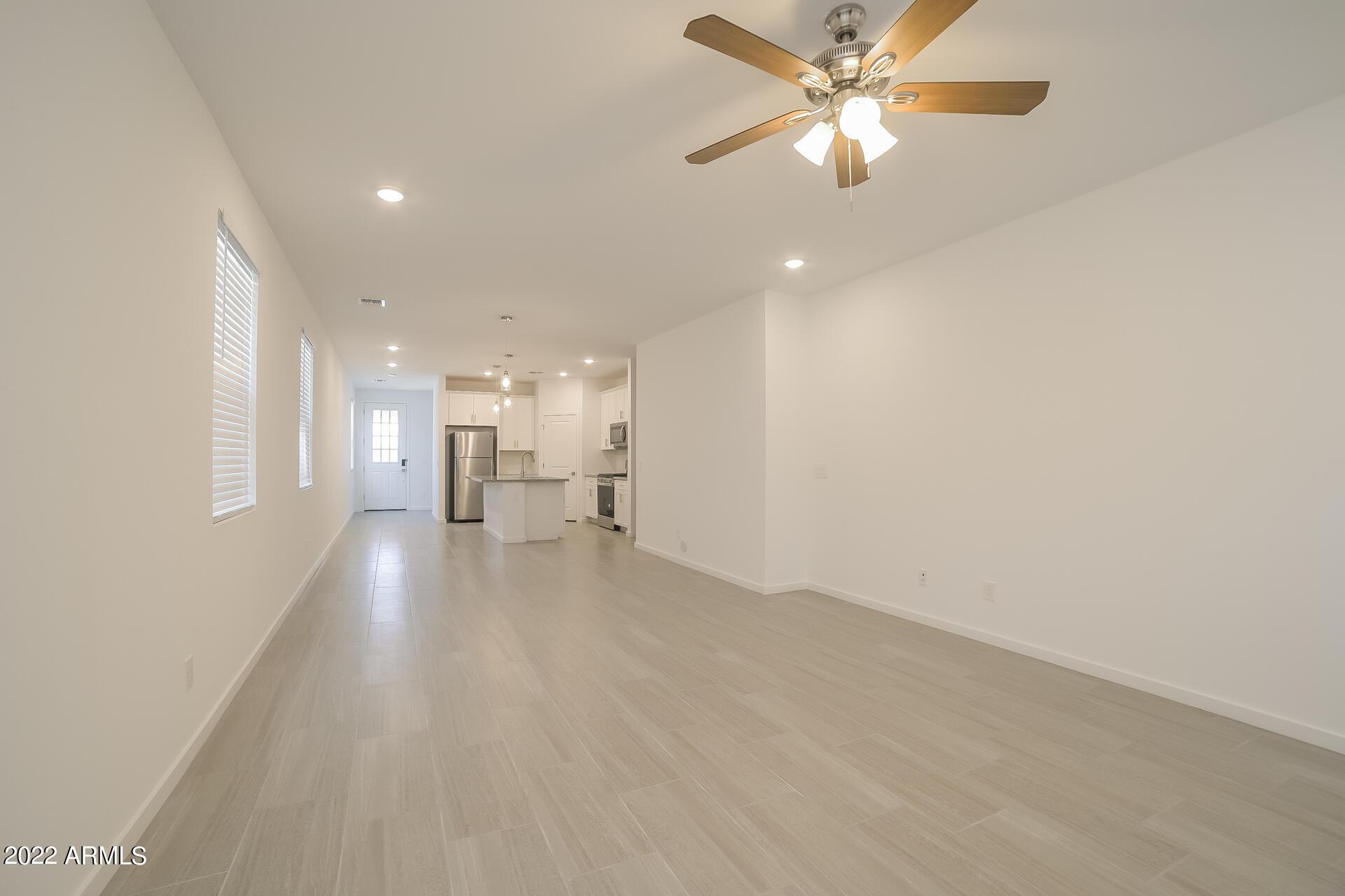 22686 North Chase Drive Maricopa, AZ 85138 - Photo 2 of 17 002-photo-living-room-11234166