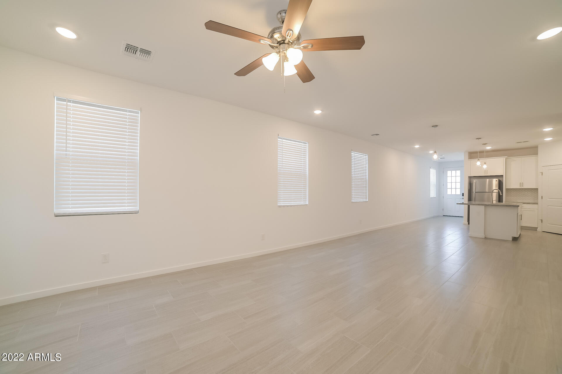 22686 North Chase Drive Maricopa, AZ 85138 - Photo 5 of 17 005-photo-living-room-11234167