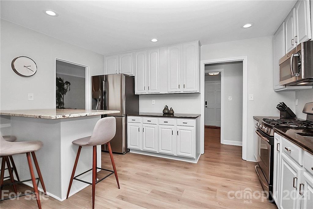 8325 Prince George Road Charlotte, NC 28210 - Photo 14 of 47 Gallery Image 14