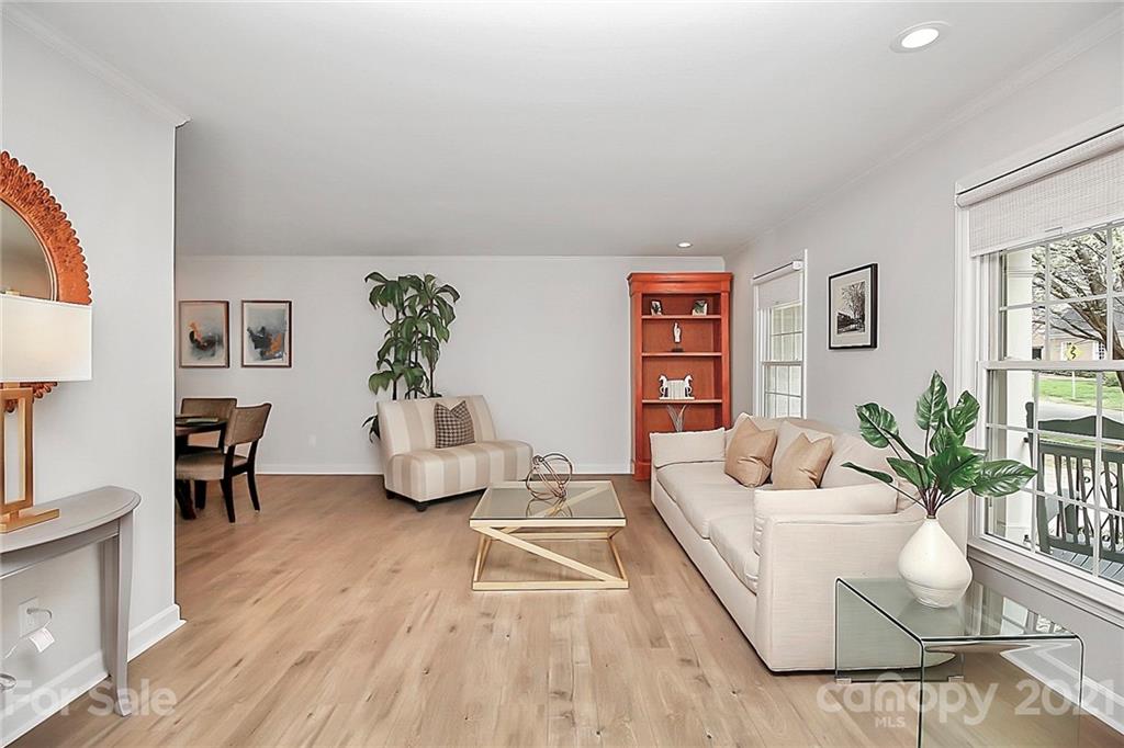 8325 Prince George Road Charlotte, NC 28210 - Photo 5 of 47 Gallery Image 5