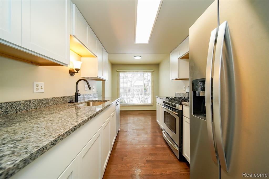 905 Lafayette Court Rochester Hills, MI 48307 - Photo 12 of 65