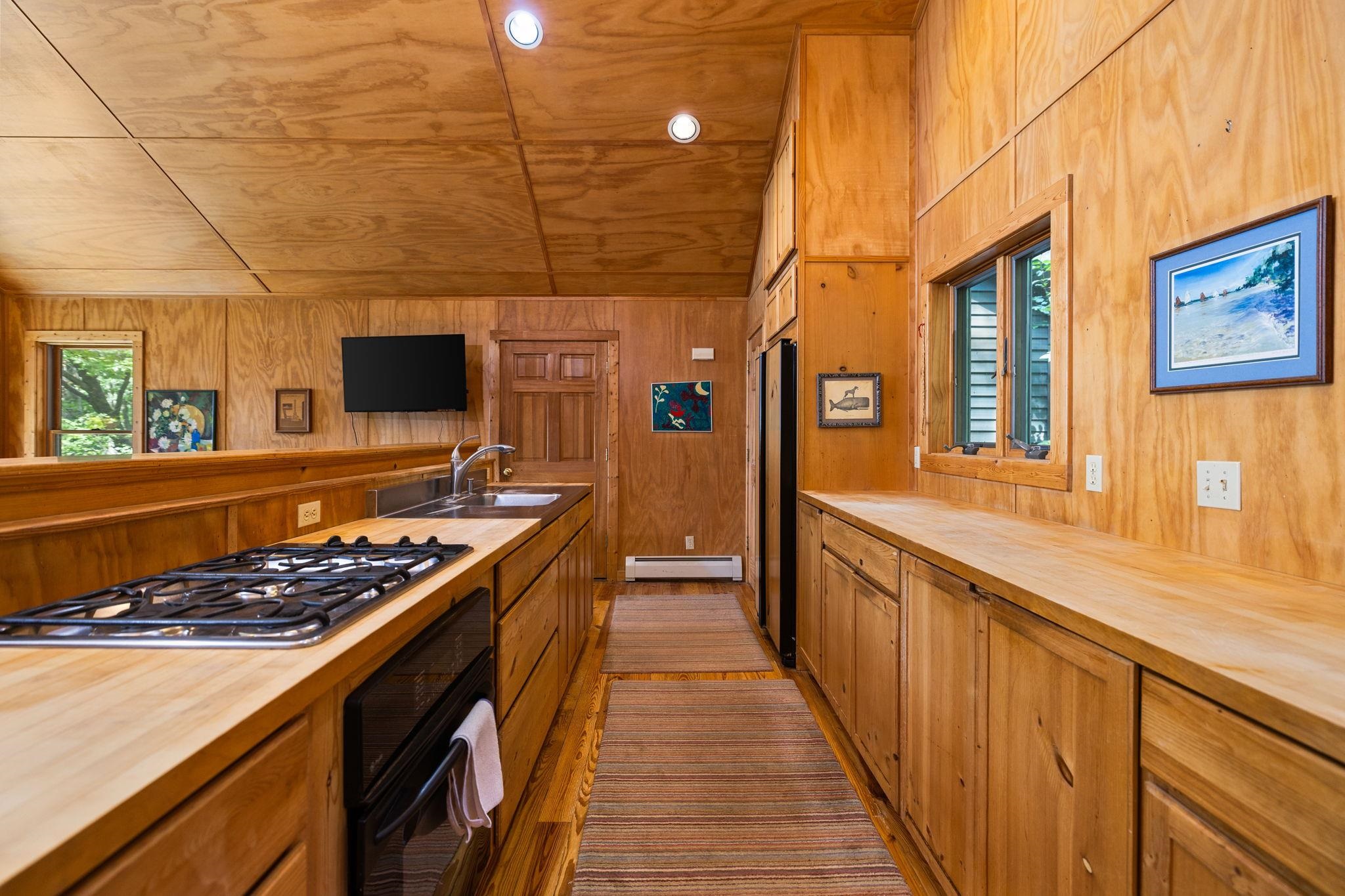 5423 Browning Road Beulah, MI 49617 - Photo 16 of 45 Gallery Image 16