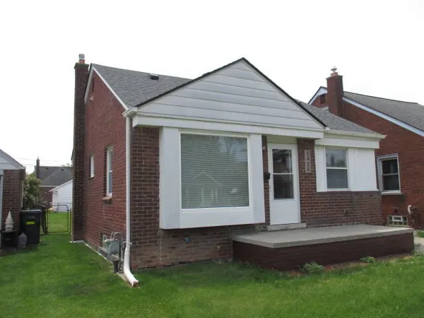 $169,900 | 1425 Moran Avenue, Lincoln Park, MI 48146