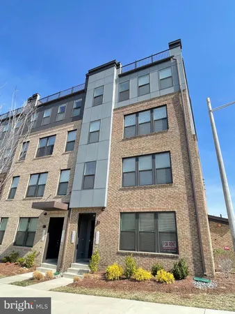 $589,990 | 13502 Sayward Boulevard, Unit 91, Herndon, VA 20171