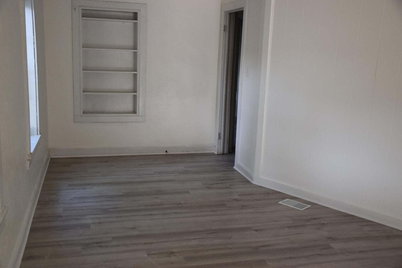 326 Dixie Street Crestview, FL 32536 - Photo 4 of 10 Dixie Bedroom 2