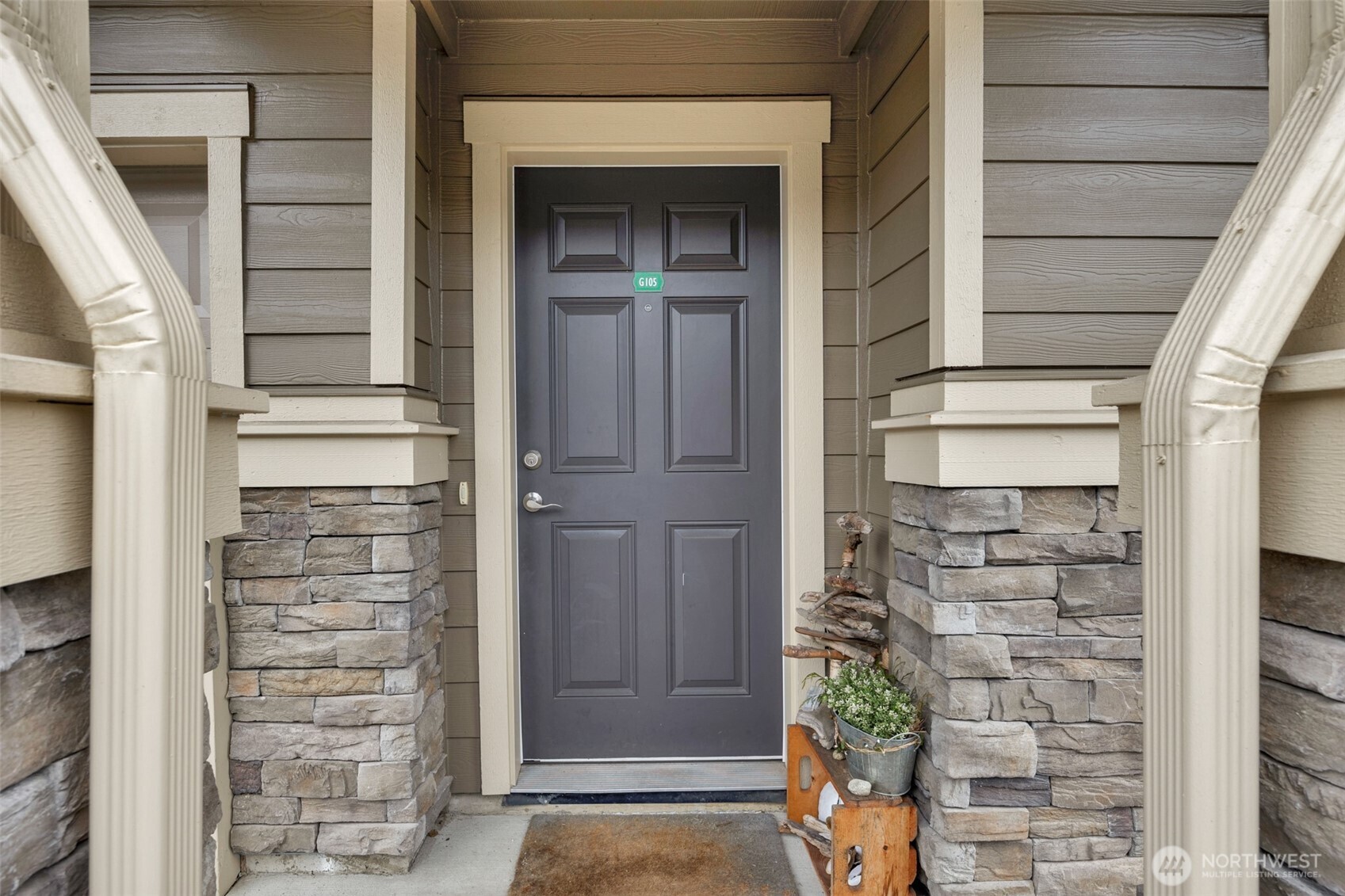 1900 Weaver Road, Unit G105 Snohomish, WA 98290 - Photo 2 of 24