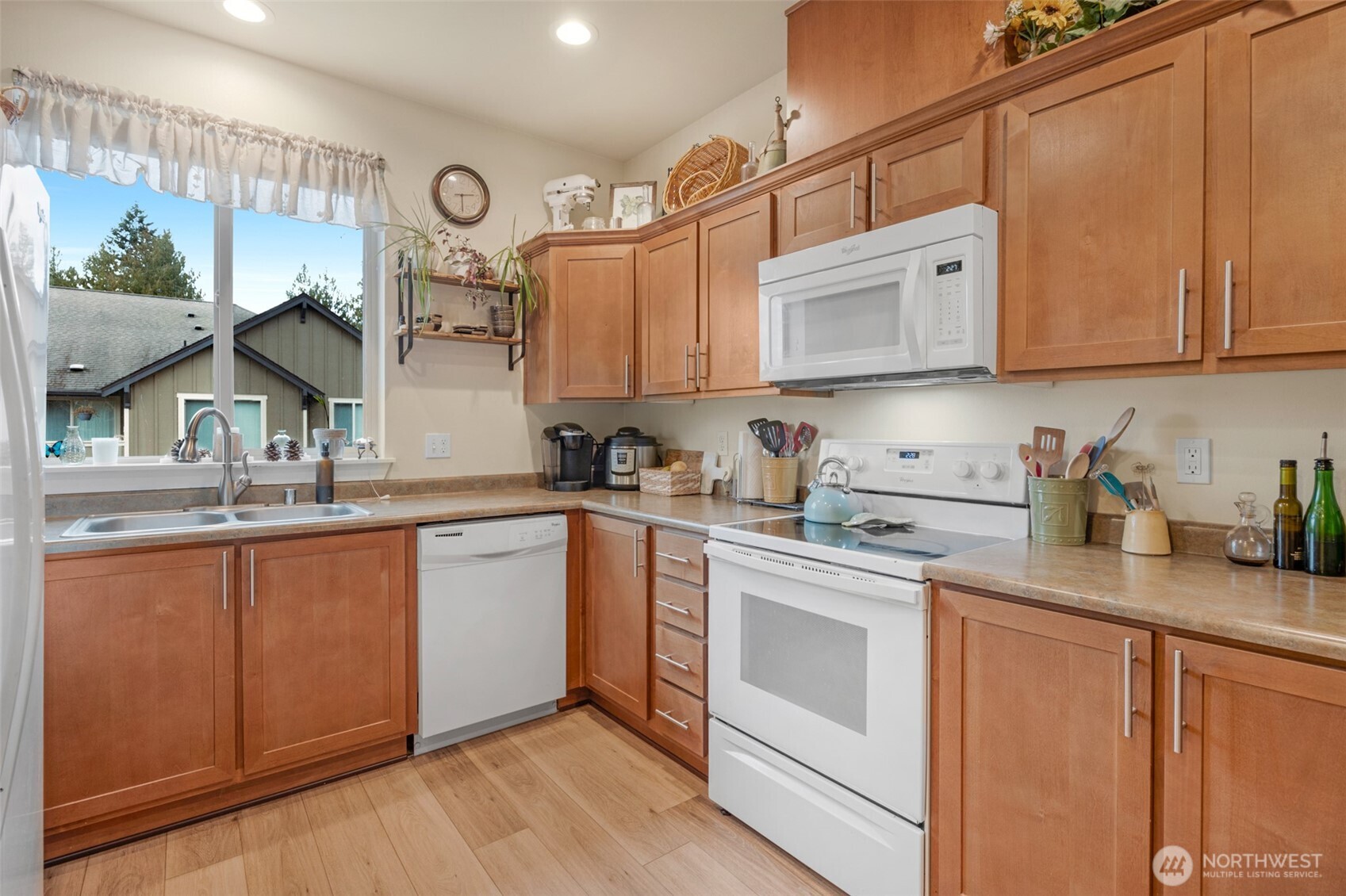 1900 Weaver Road, Unit G105 Snohomish, WA 98290 - Photo 8 of 24