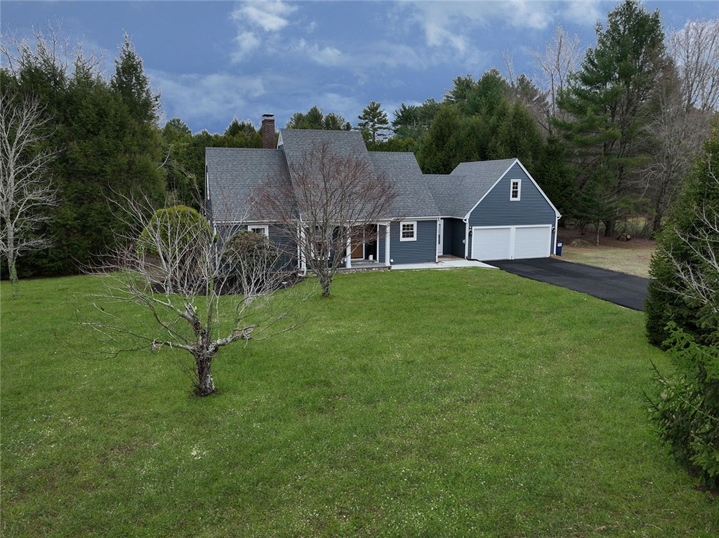 17 Keith Drive Hopkinton, RI 02832 - Photo 2 of 40