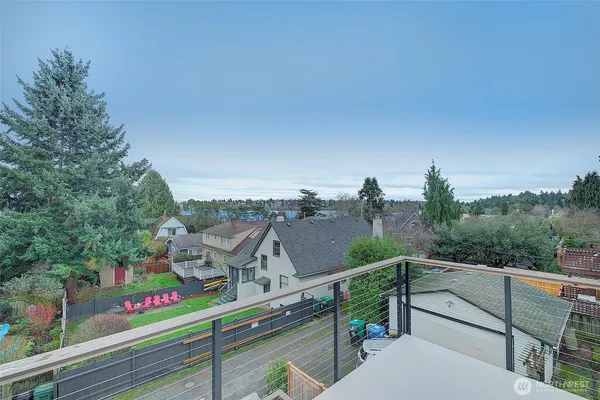 $2,259,000 | 7008 Linden Avenue North, Seattle, WA 98103