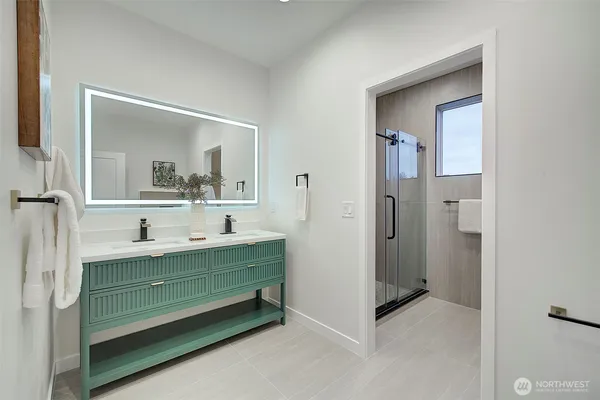$2,259,000 | 7008 Linden Avenue North, Seattle, WA 98103