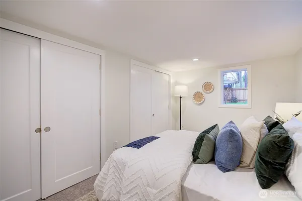 $2,259,000 | 7008 Linden Avenue North, Seattle, WA 98103