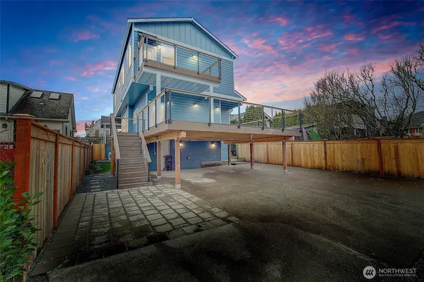$2,259,000 | 7008 Linden Avenue North, Seattle, WA 98103