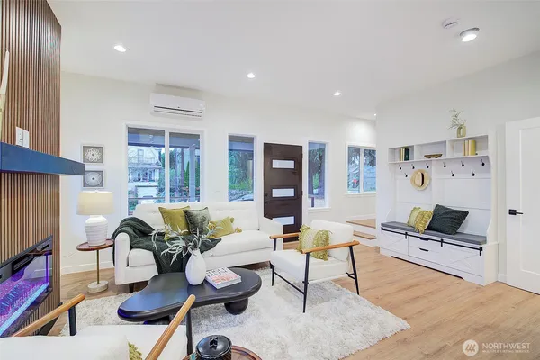 $2,259,000 | 7008 Linden Avenue North, Seattle, WA 98103