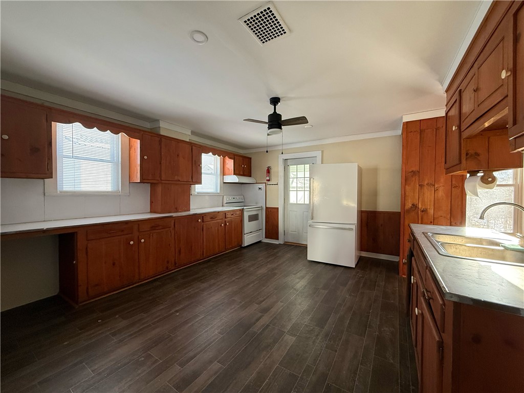 23 Burton Street Walton, NY 13856 - Photo 12 of 24