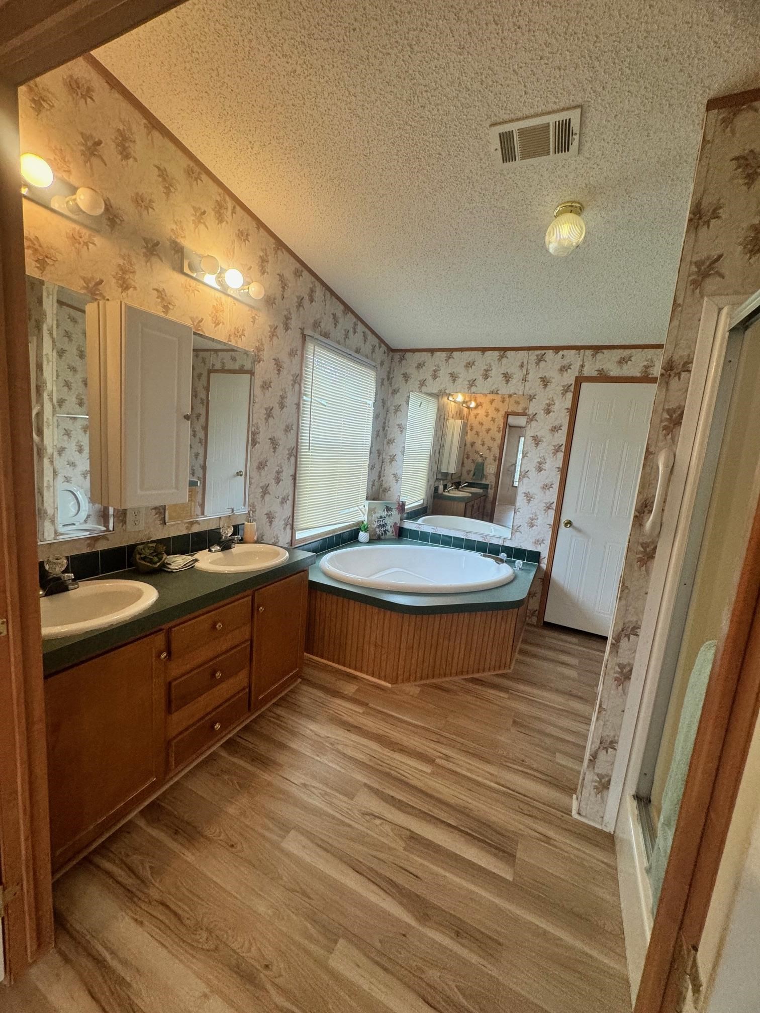 1862 Princess Lane Lillian, AL 36549 - Photo 6 of 41 Primary Bath