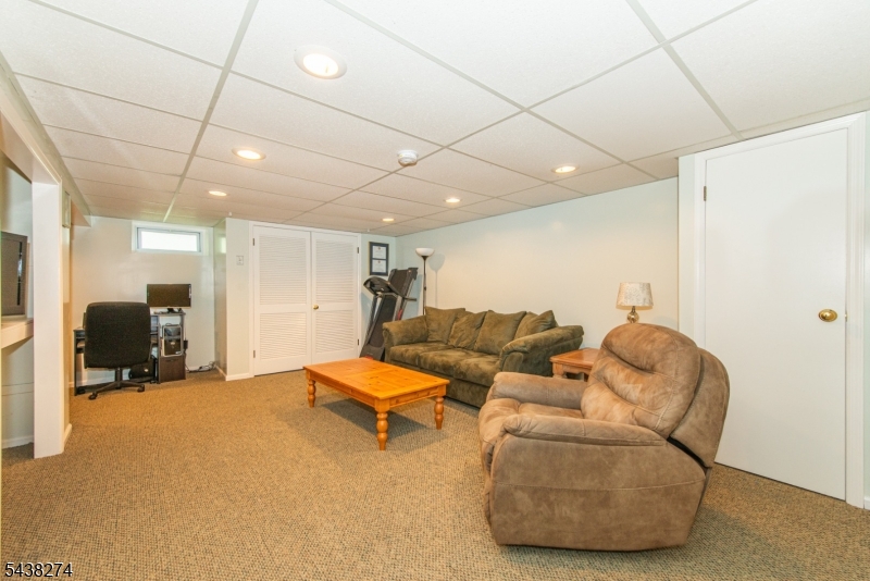 21 Whitegate Road Succasunna, NJ 07876 - Photo 26 of 44