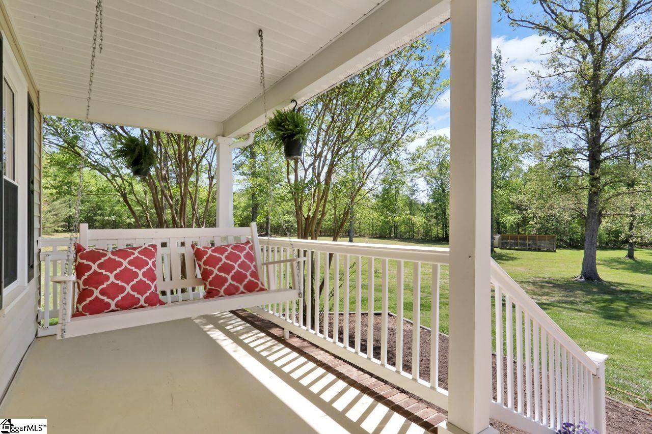 4682 Howe Road Landrum, SC 29356 - Photo 2 of 31