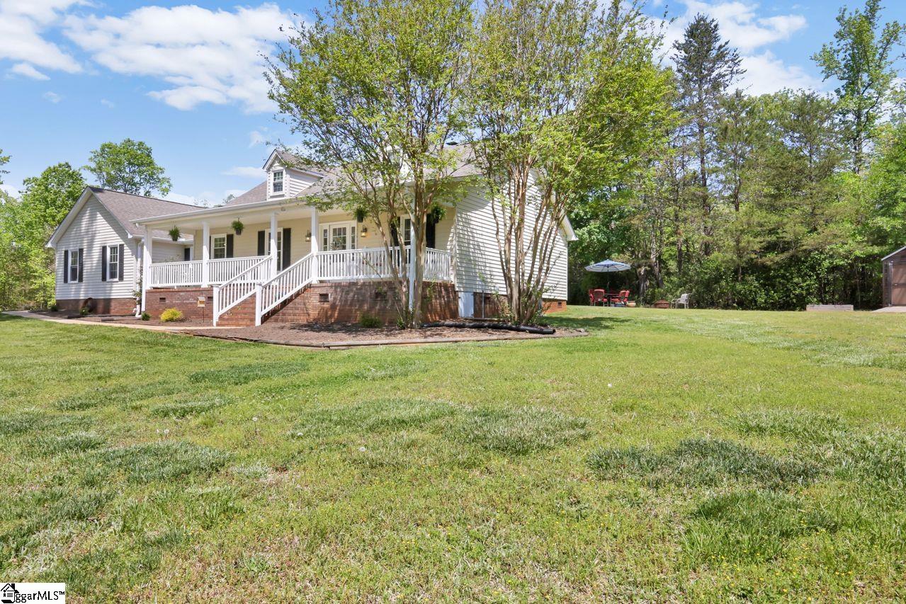 4682 Howe Road Landrum, SC 29356 - Photo 5 of 31