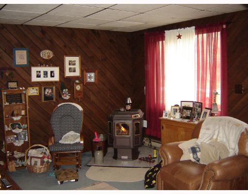 171 Noel Road Latrobe, PA 15650 - Photo 5 of 6 Living Room.
