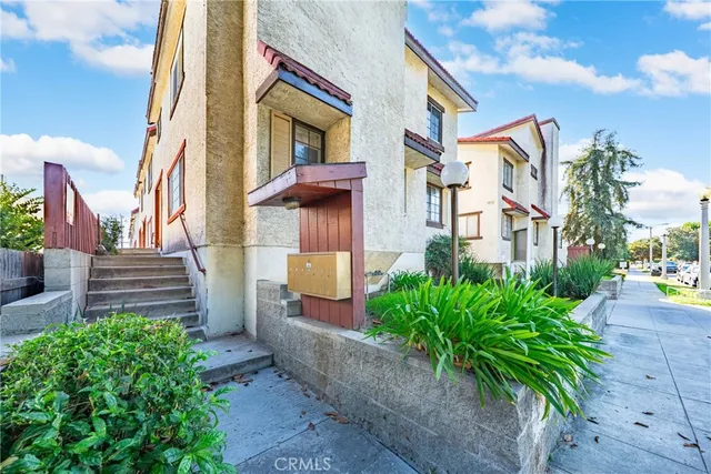 $699,000 | 1290 Elm Avenue, Unit D, San Gabriel, CA 91775