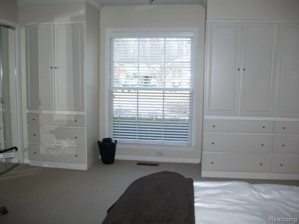 1085 Fox Chase Road Bloomfield Hills, MI 48301 - Photo 15 of 27 Master Suite