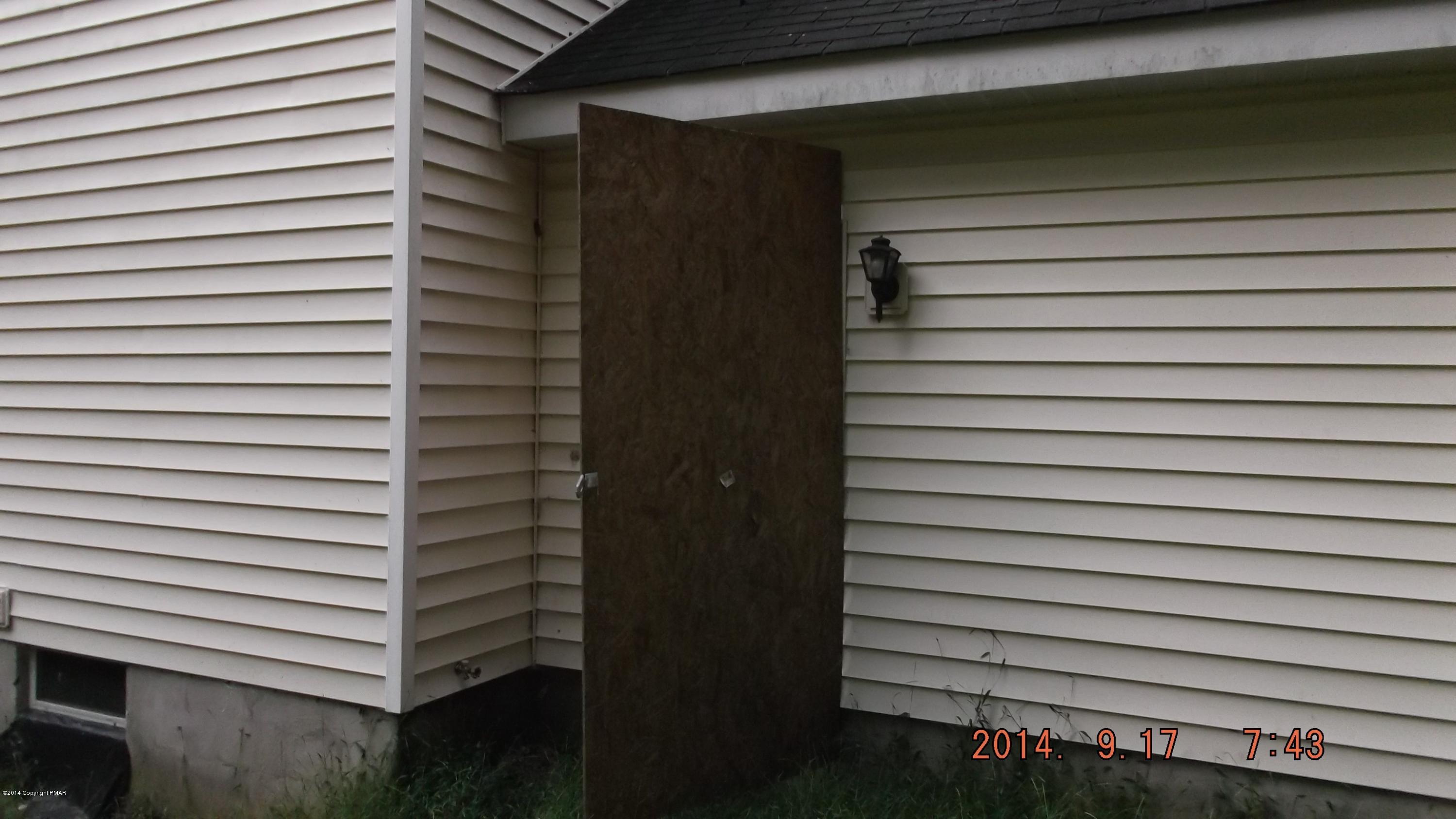 1538 Bensley Road Bushkill, PA 18324 - Photo 3 of 26 DSCF6012