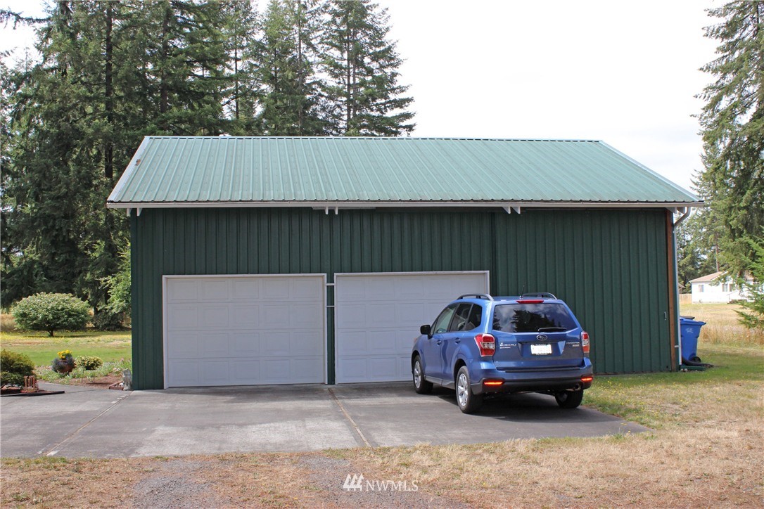 10215 School Land Road Southwest Rochester, WA 98579 - Photo 4 of 23