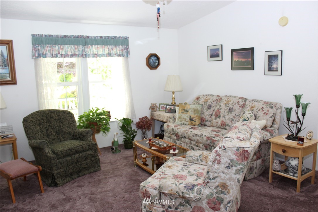 10215 School Land Road Southwest Rochester, WA 98579 - Photo 7 of 23