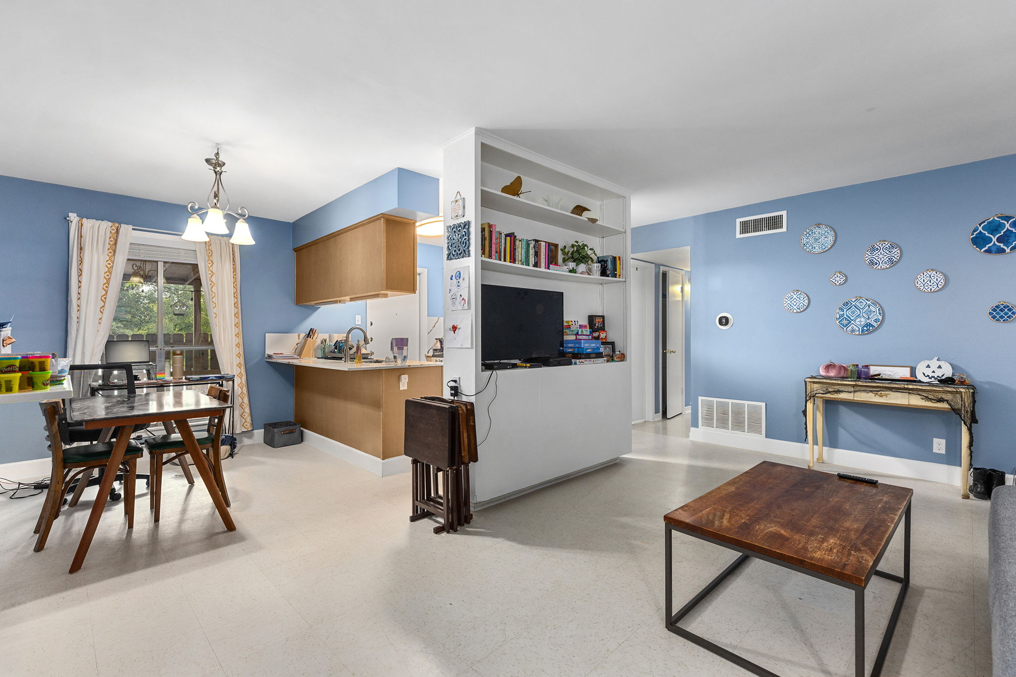 7001 Cooper Lane Austin, TX 78745 - Photo 1 of 32 Welcome to 7001 Cooper Ln!