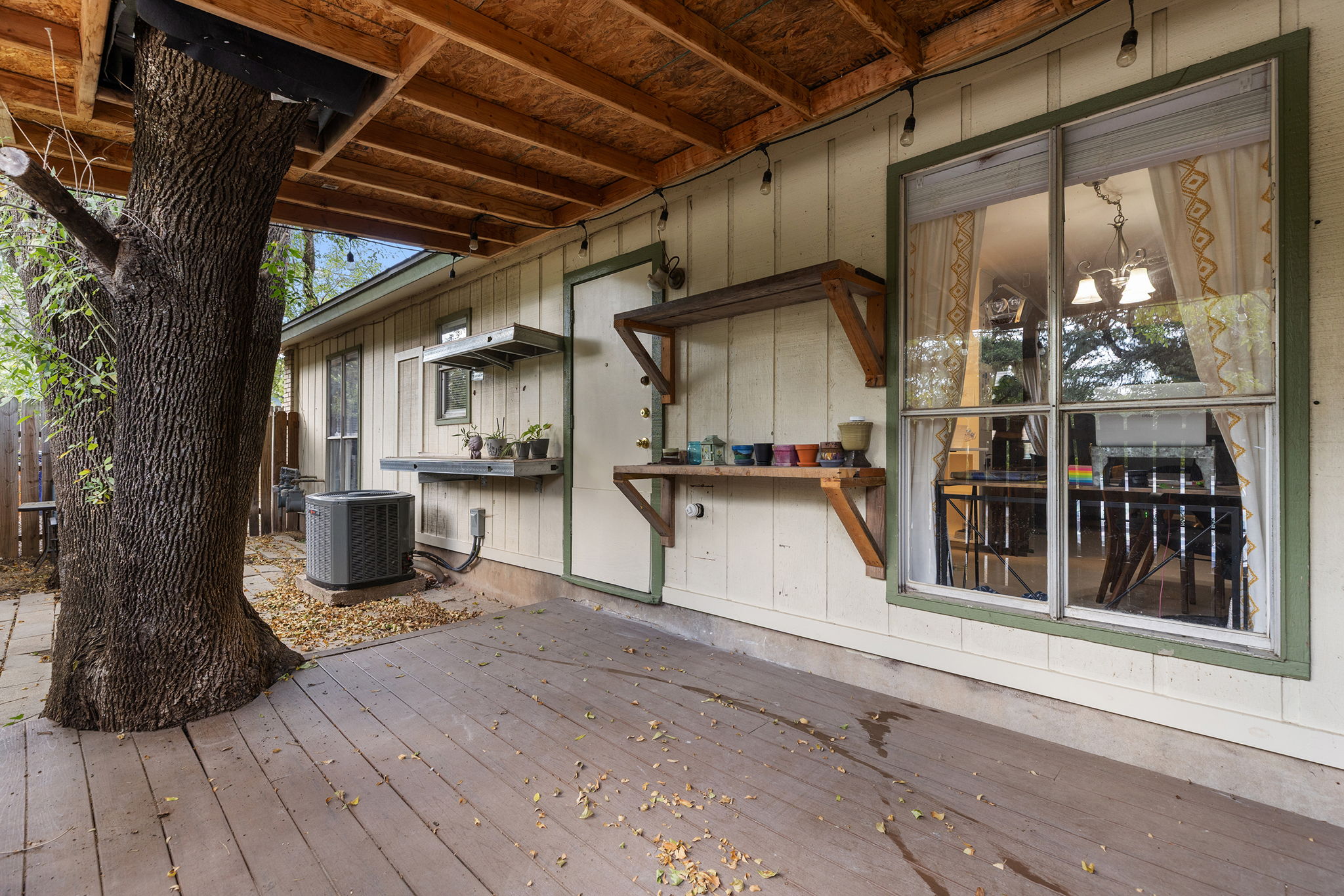 7001 Cooper Lane Austin, TX 78745 - Photo 15 of 32