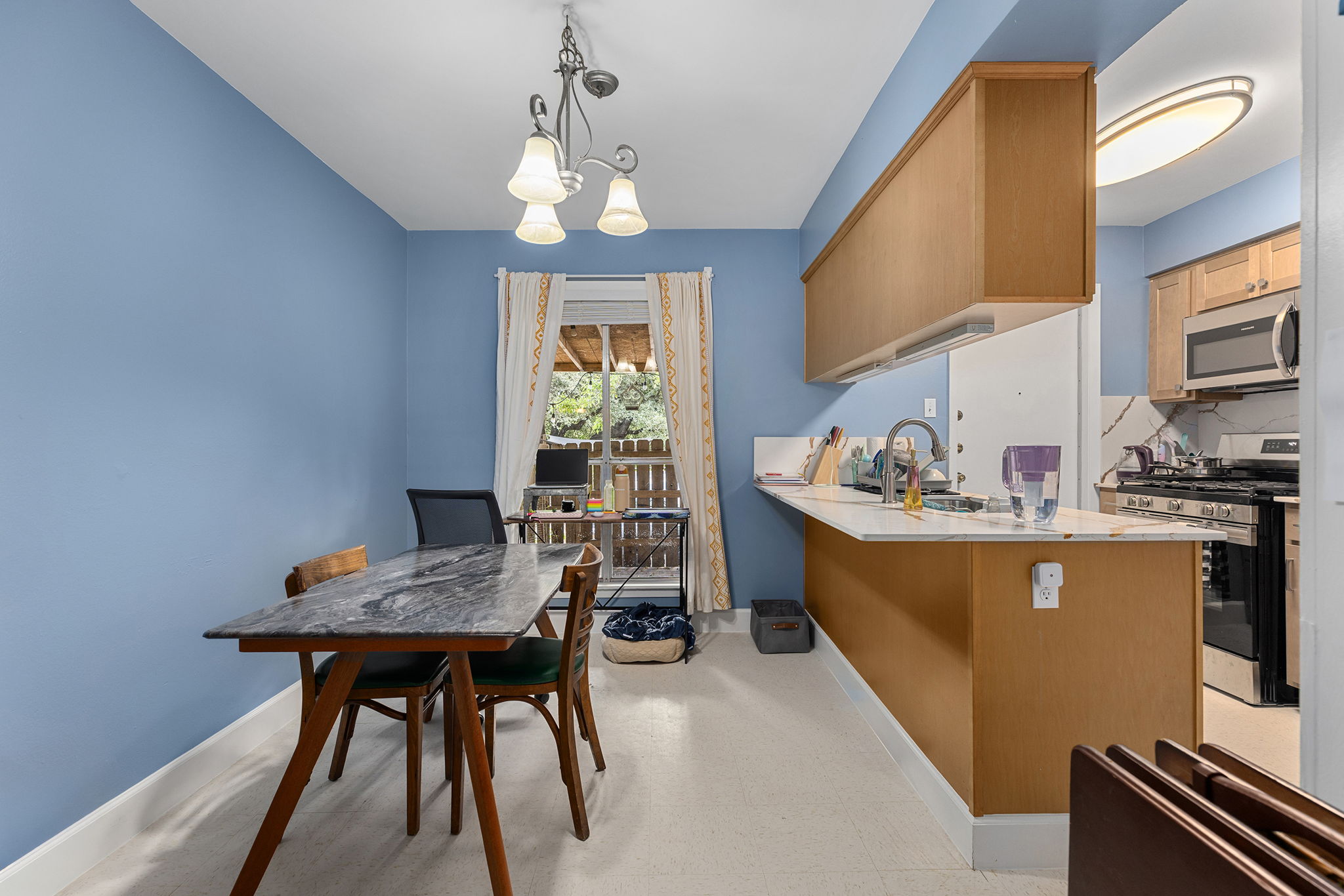 7001 Cooper Lane Austin, TX 78745 - Photo 7 of 32