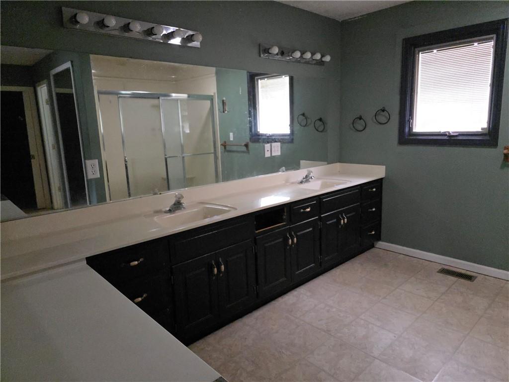 16250 South 1383 Road Nevada, MO 64772 - Photo 5 of 20