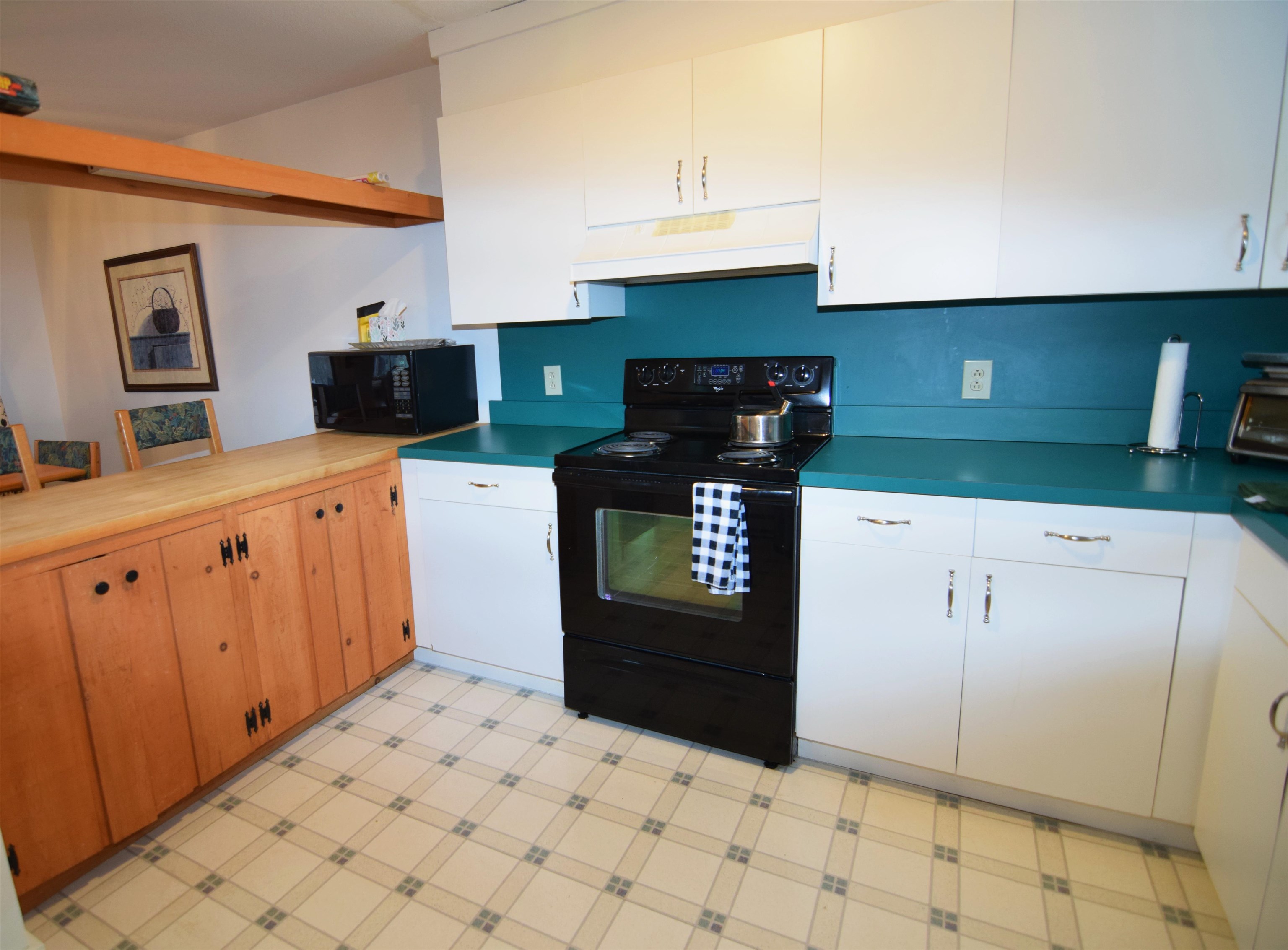 15 Birch Road, Unit 1 Lincoln, NH 03251 - Photo 8 of 39